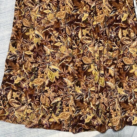 Christopher & Banks Floral Skirt - Picture 4 of 9